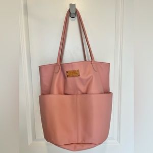 Joji & Co Delta Bucket Tote